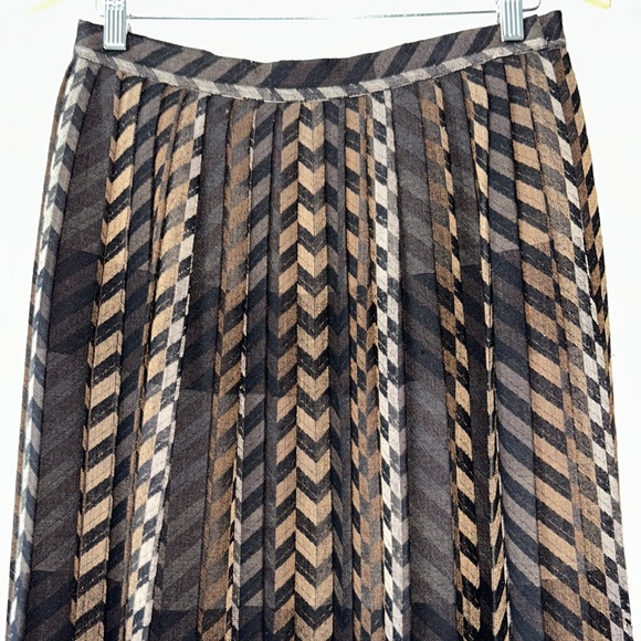 Irving Samuel Vintage Chevron Patterned Wool, Black and Brown Midi Skirt - Picture 5 of 16